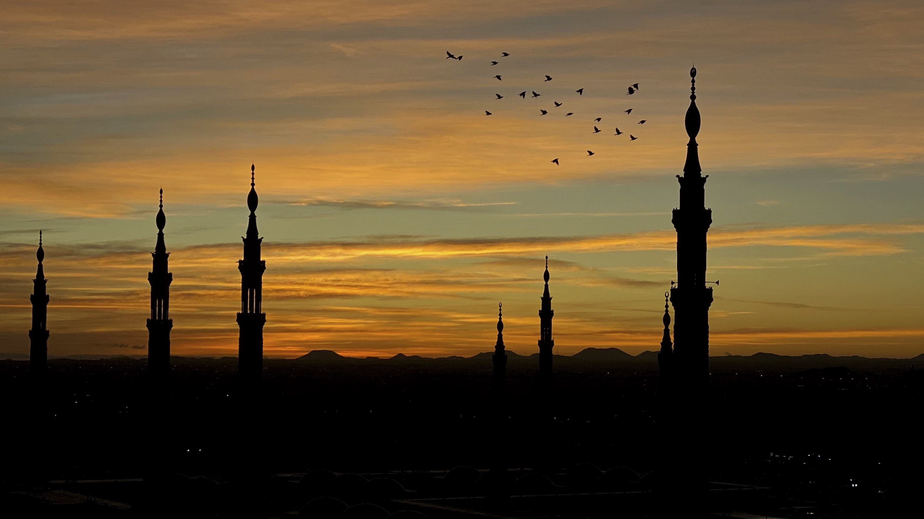 /storage/images/Praying-mosque-background.jpg