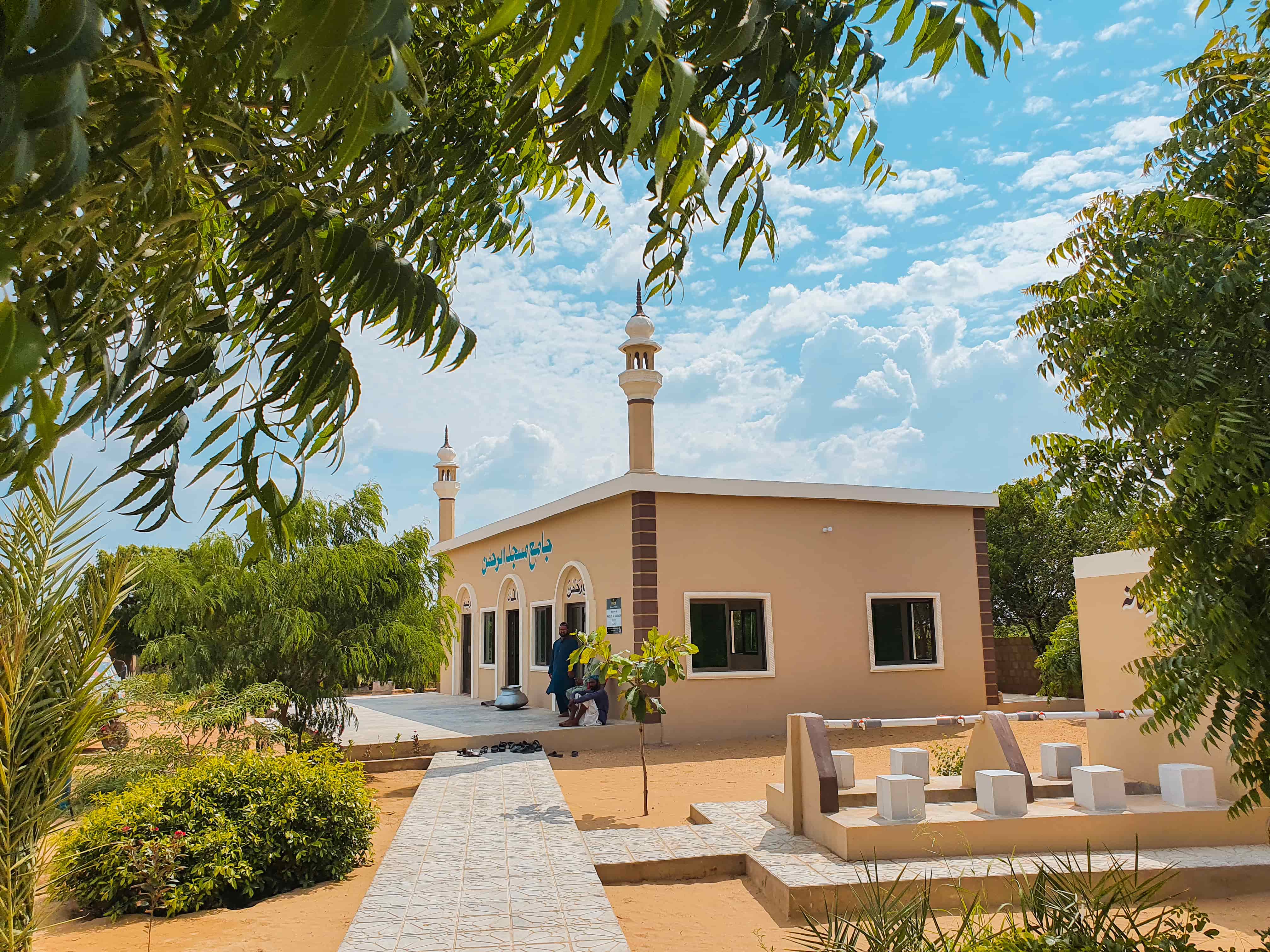 /storage/images/Praying-mosque-background.jpg